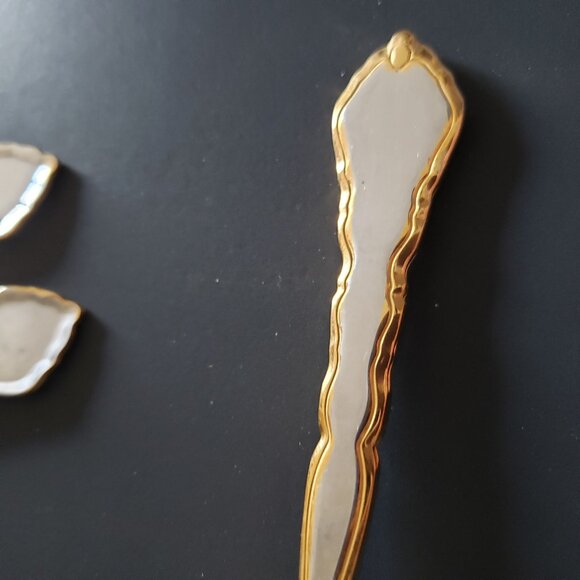 Oneida GOLDEN ROYAL CHIPPENDALE Community Stainless Salad Fork 6 3/4" - Picture 2 of 10